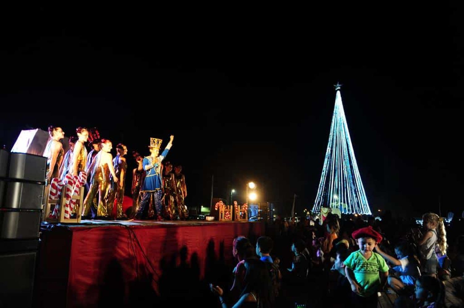 Pueblo Belgrano encendió la temporada turística