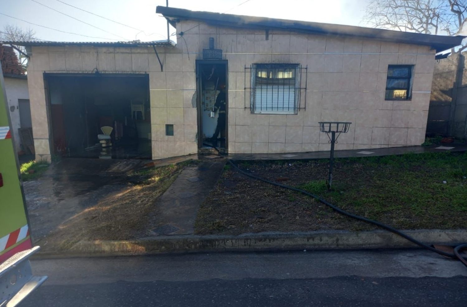 Incendió la casa en que se hospedaba y fue capturado a las pocas cuadras