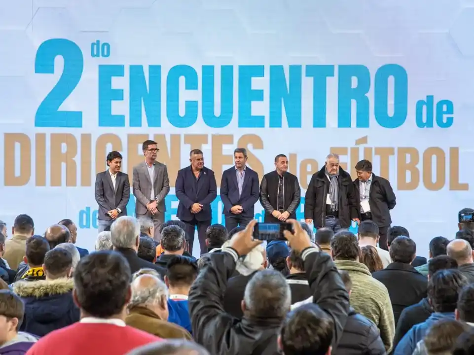La Liga de Gualeguaychú estuvo presente en el cónclave de dirigentes del interior de la AFA