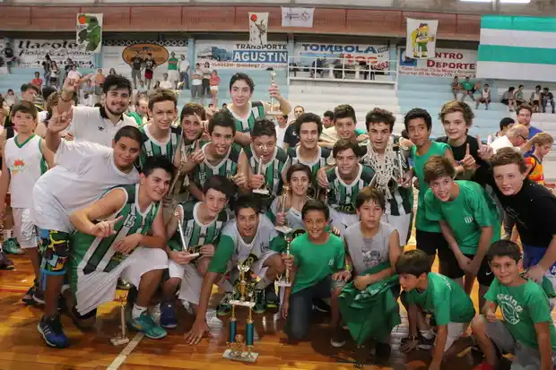 Racing superó a Bahiense del Norte y gritó campeón invicto en Gualeguachú