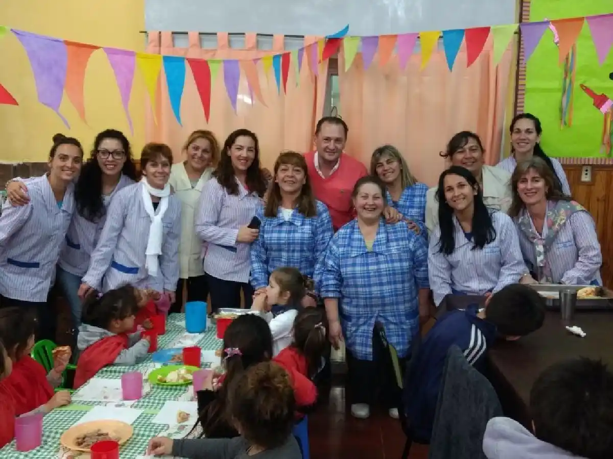 Entregaron juguetes en guarderías  