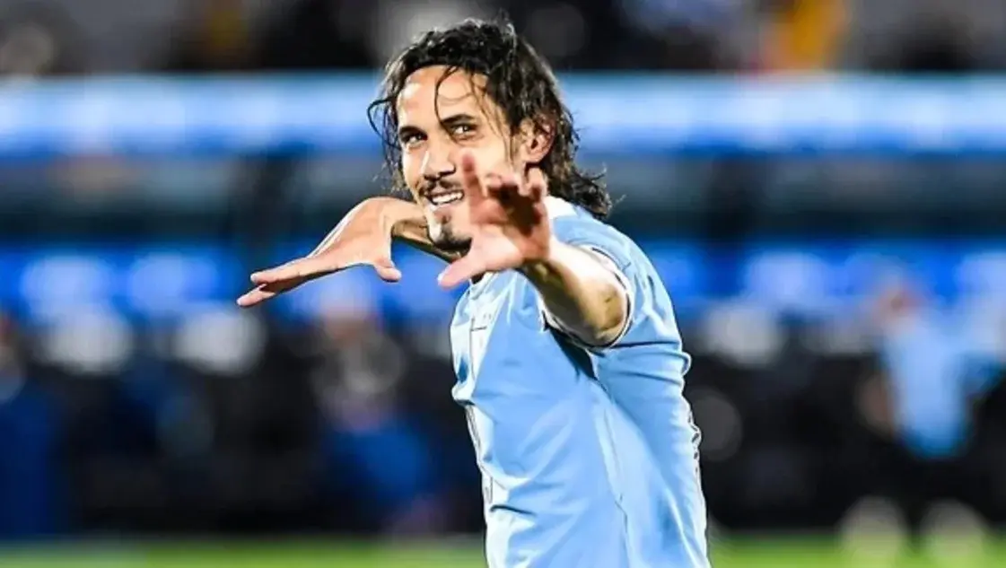 Edinson Cavani anunció su retiro de la selección de Uruguay: "Hoy decido dar un paso al costado"