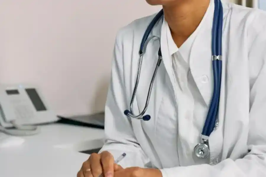 Ante riesgo de desfinanciamiento, el Gobierno permite a las prepagas y obras sociales limitar coberturas