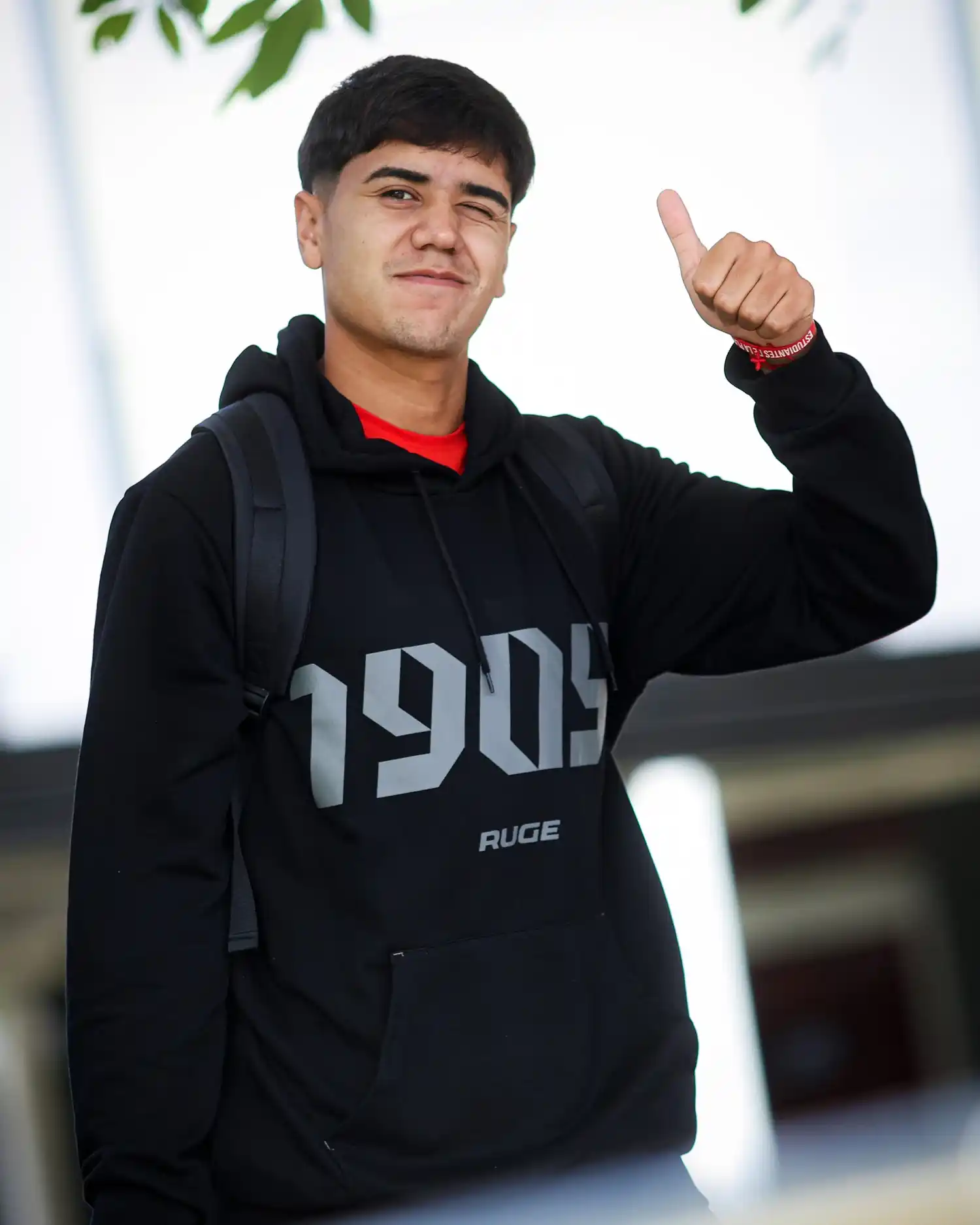 Con Tobio Burgos entre los relevos, Estudiantes recibe a Flamengo con la mira en la cima del grupo