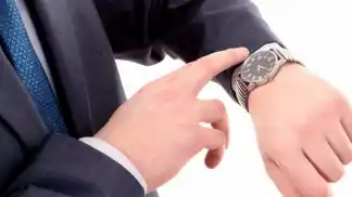 Europa atrasó sus relojes una hora