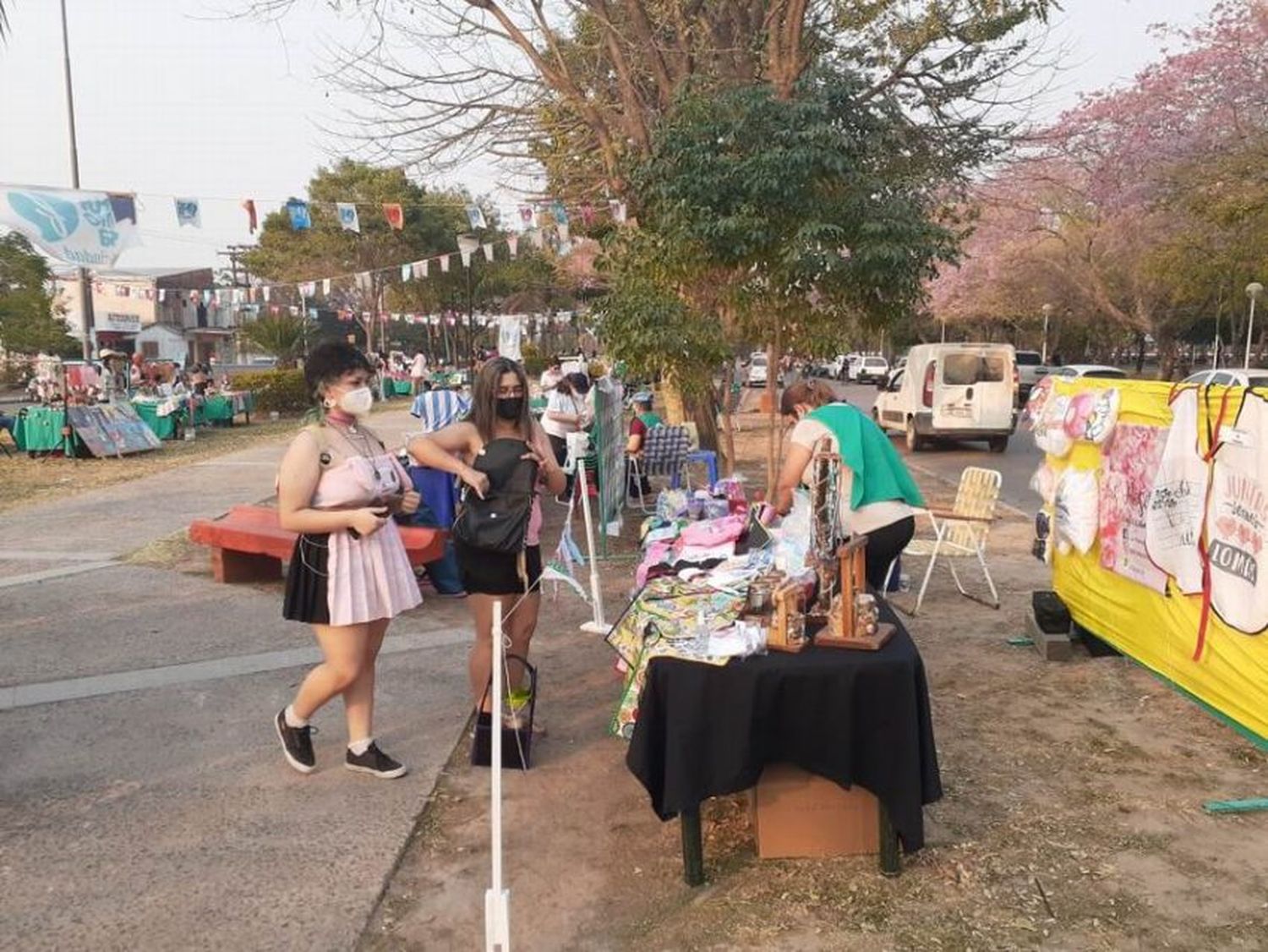 Música, color y buenas ventas tuvo la nueva edición de la feria Tarde con amigos