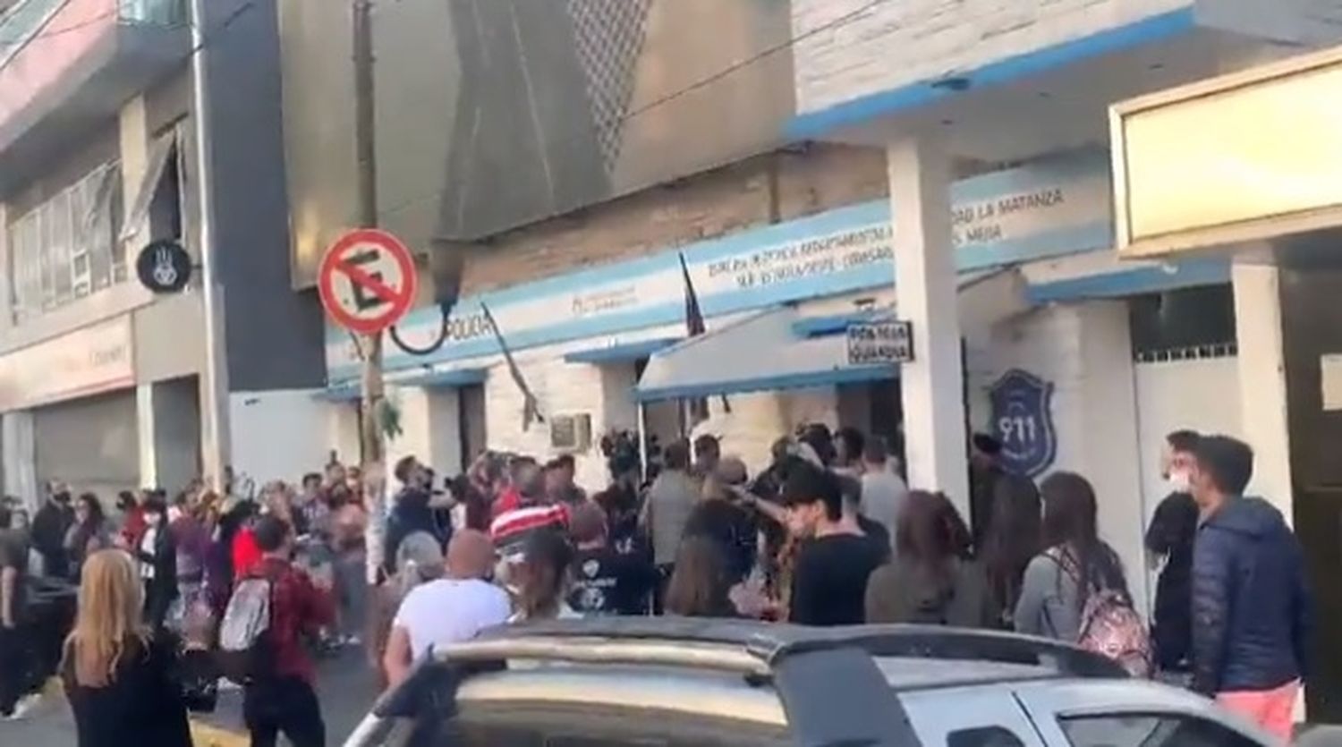 Un kiosquero fue asesinado en Ramos Mejía tras un intento de robo y los vecinos reclamaron por “seguridad”