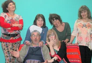 Grupo de teatro independiente presentará “Suegras Barbara`s”