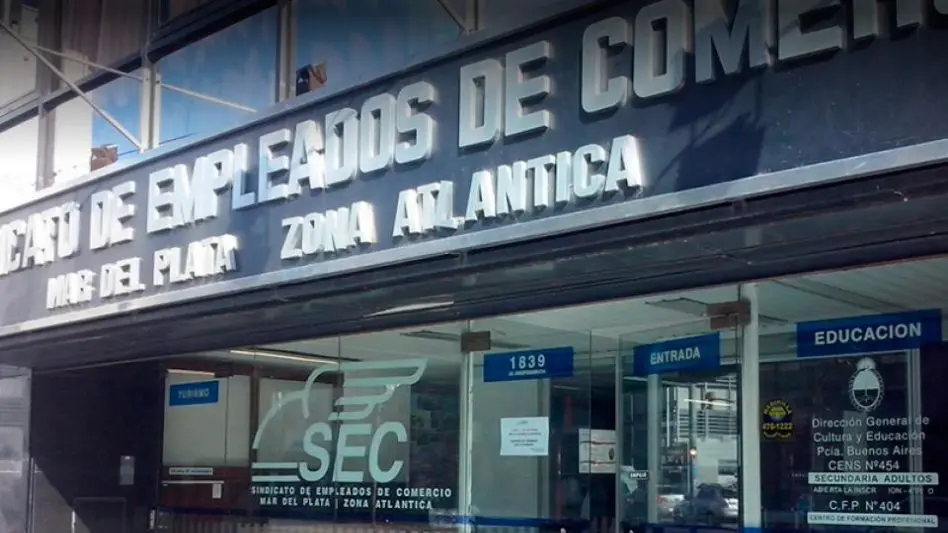 "Solicitamos que los trabajadores esenciales, de comercios tengan prioridad para la obtención de la vacuna del covid 19"