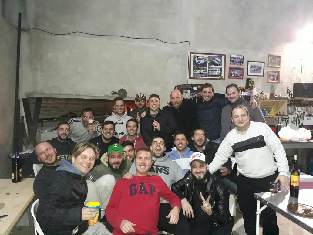 Día de la Amistad: Las peñas con amigos, una tendencia que crece