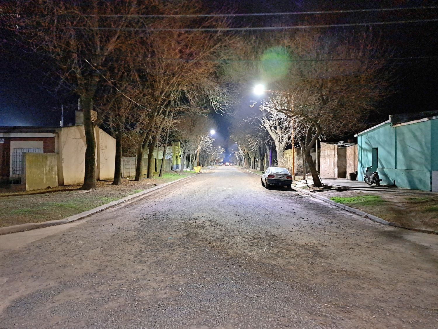 El municipio avanza con la colocación de leds en distintos barrios.