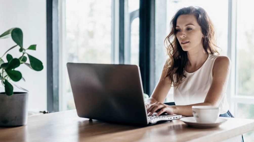 Enseñanza, finanzas y servicios profesionales son los más adaptados al teletrabajo