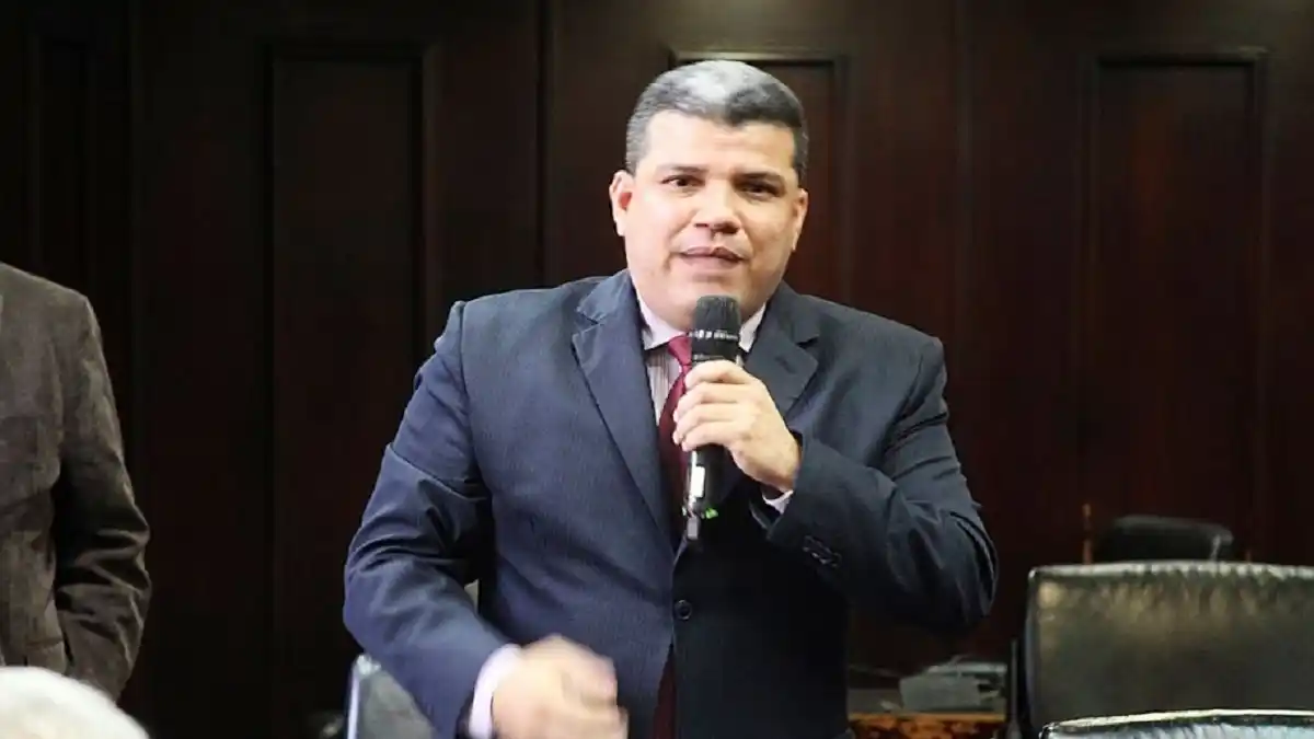 ¡BASTA de EXCUSAS! Diputado Luis Parra exige al gobierno solucionar los problemas del país