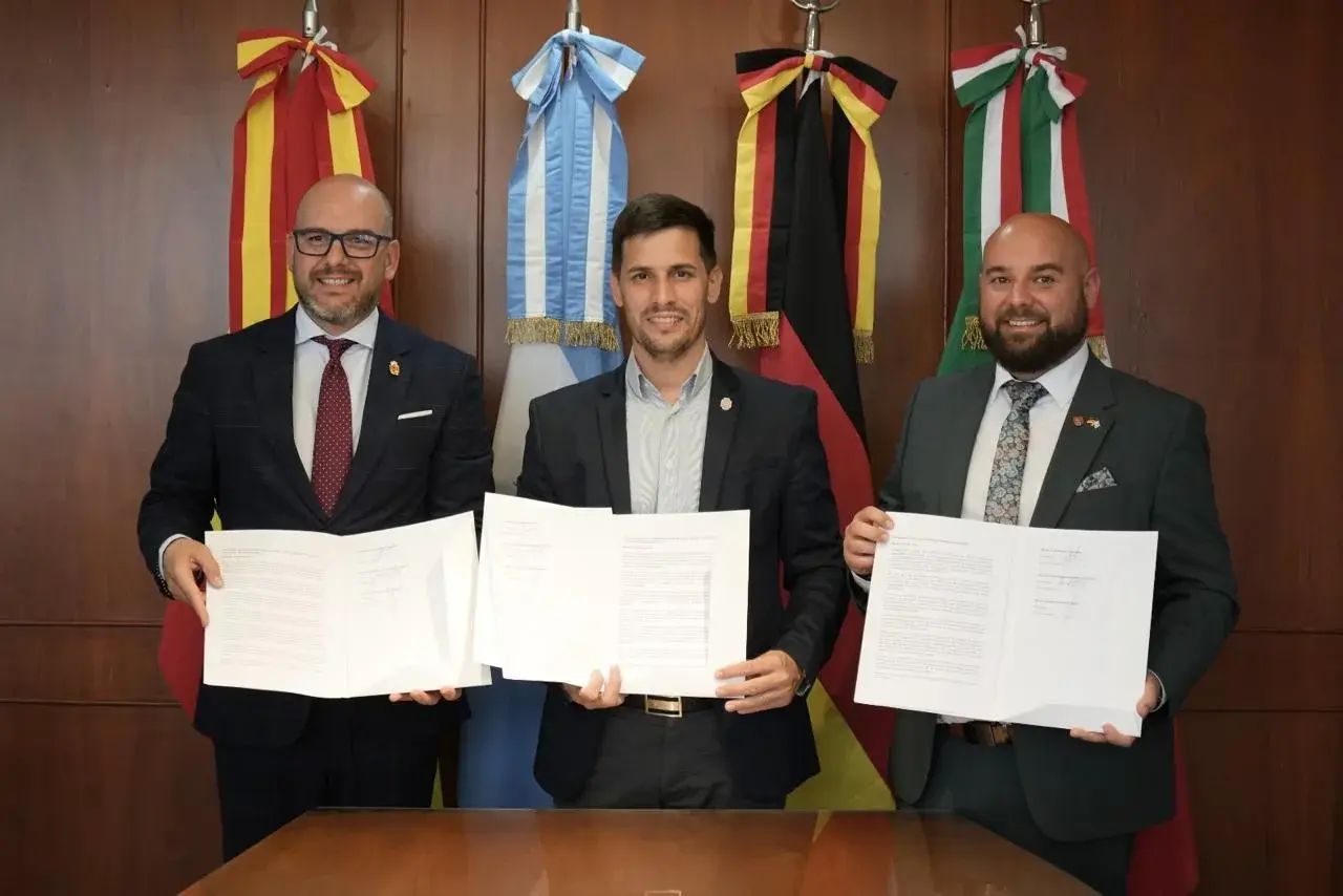 El municipio declaró "Huéspedes de Honor" a los representantes de sus ciudades hermanas Sigmaringendorf y Carcabuey