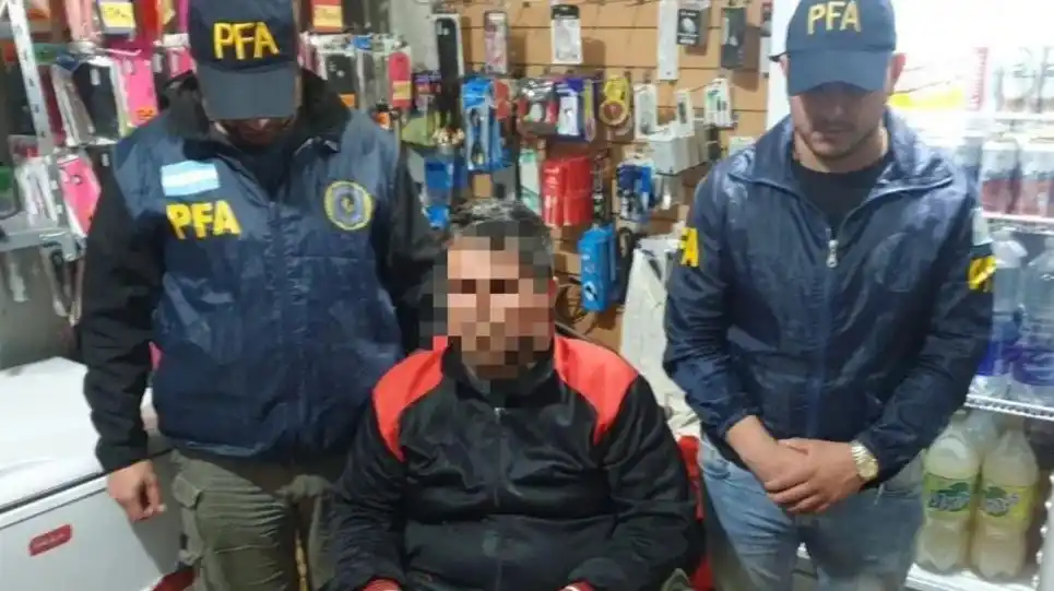 Un discapacitado violó a su hija menor de edad, filmó el ataque y difundió el material