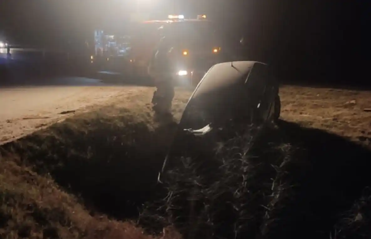 Volcó un auto en la Autovía 14: sus dos ocupantes sufrieron lesiones leves