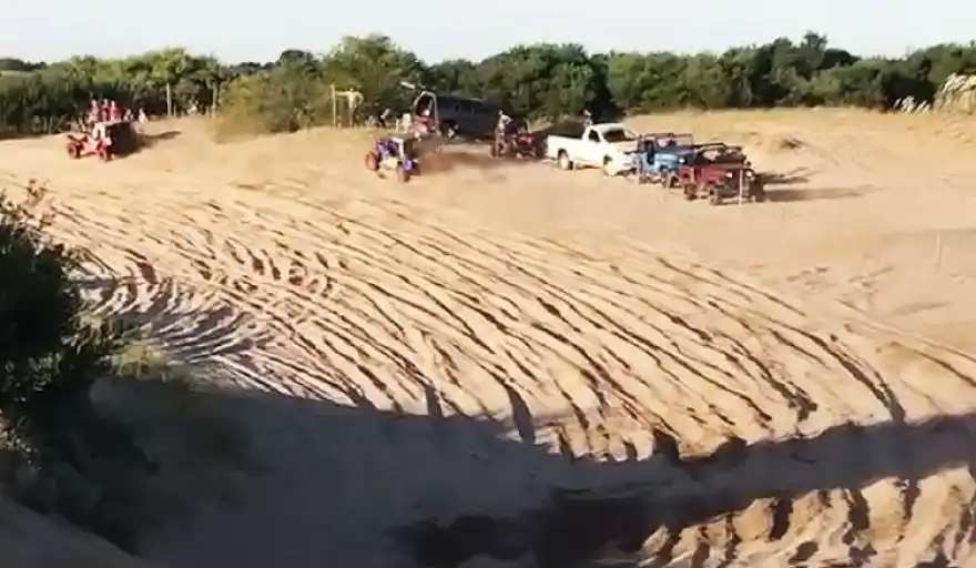 Villa Gesell: Despiste de un jeep en el Safari Arena mata a un espectador e hiere de gravedad a su pareja