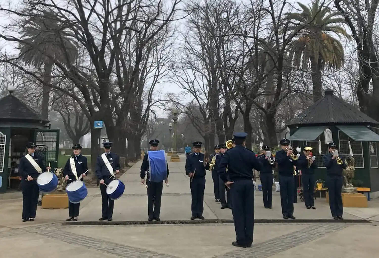 Tuvo su debut "Cuna de Héroes", banda de la VI Brigada Aérea