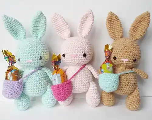 “Conejitos tejidos para Pascua”: Taller gratuito de manualidades