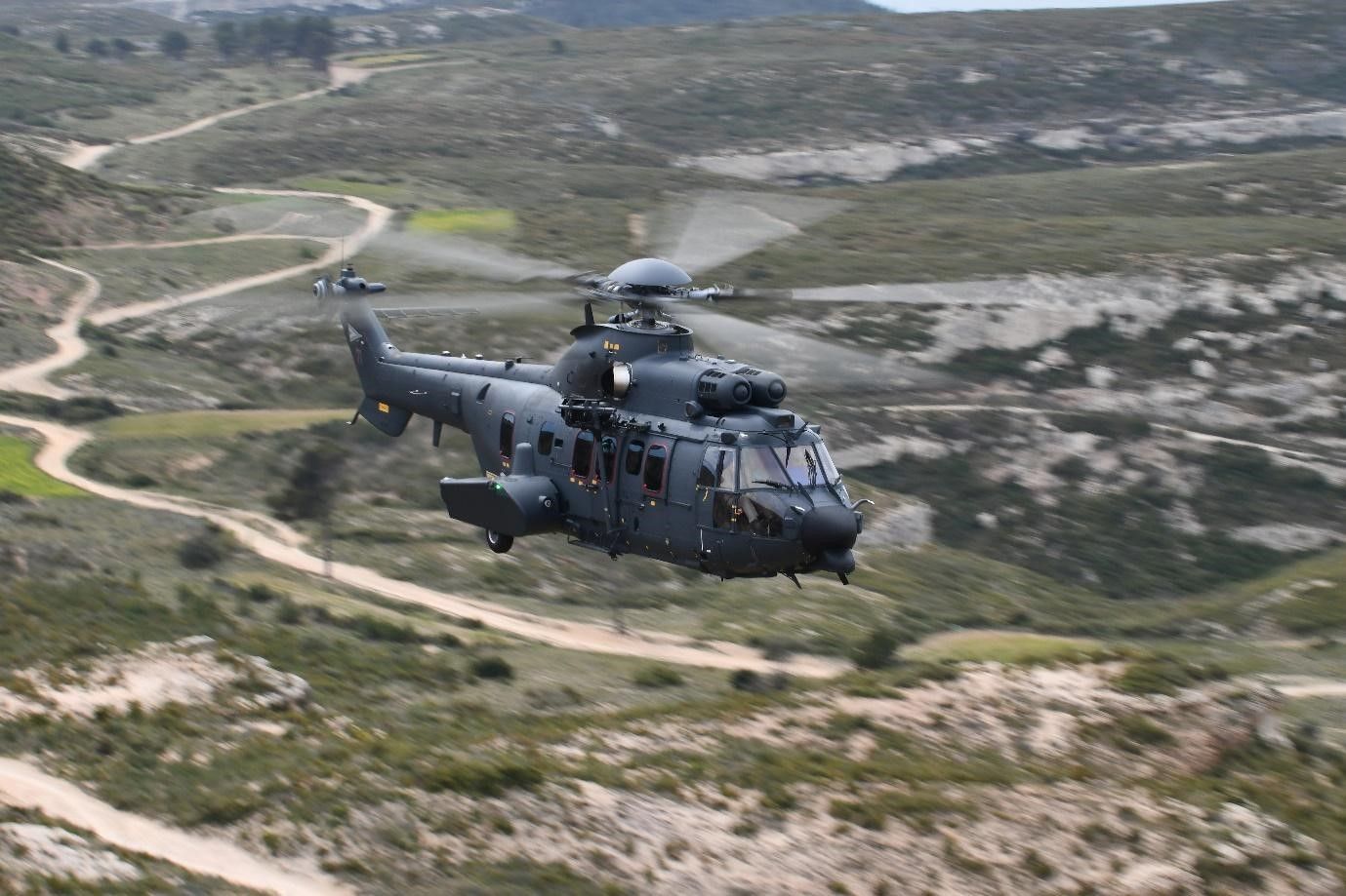Hungría recibe los primeros dos helicópteros multirol Airbus H225M