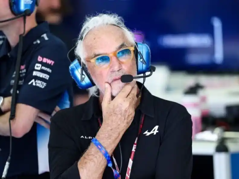 Flavio Briatore insinuó la continuidad de Franco Colapinto en Alpine para 2026