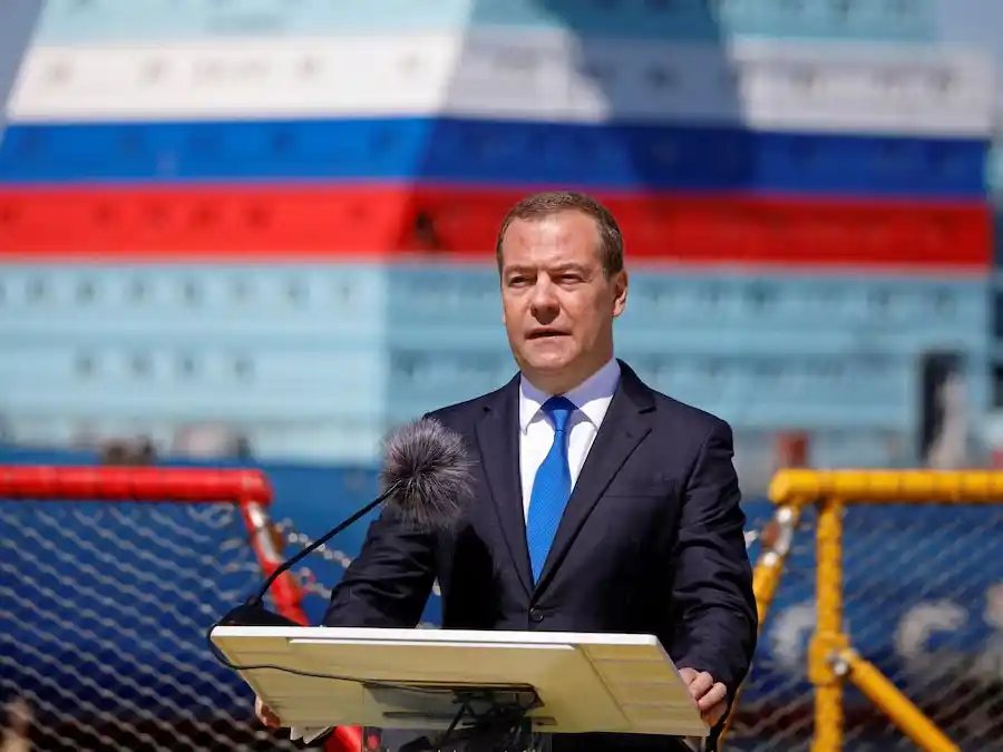 Dmitri Medvedev amenazó a la Unión Europea tras el estallido de un dron en Rumania