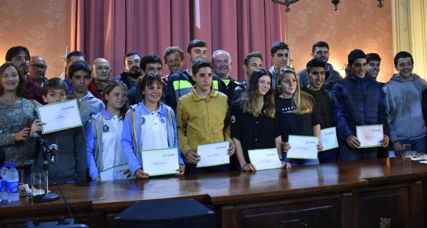 Fondo deportivo: En 2017 entregaron 215 mil pesos en becas