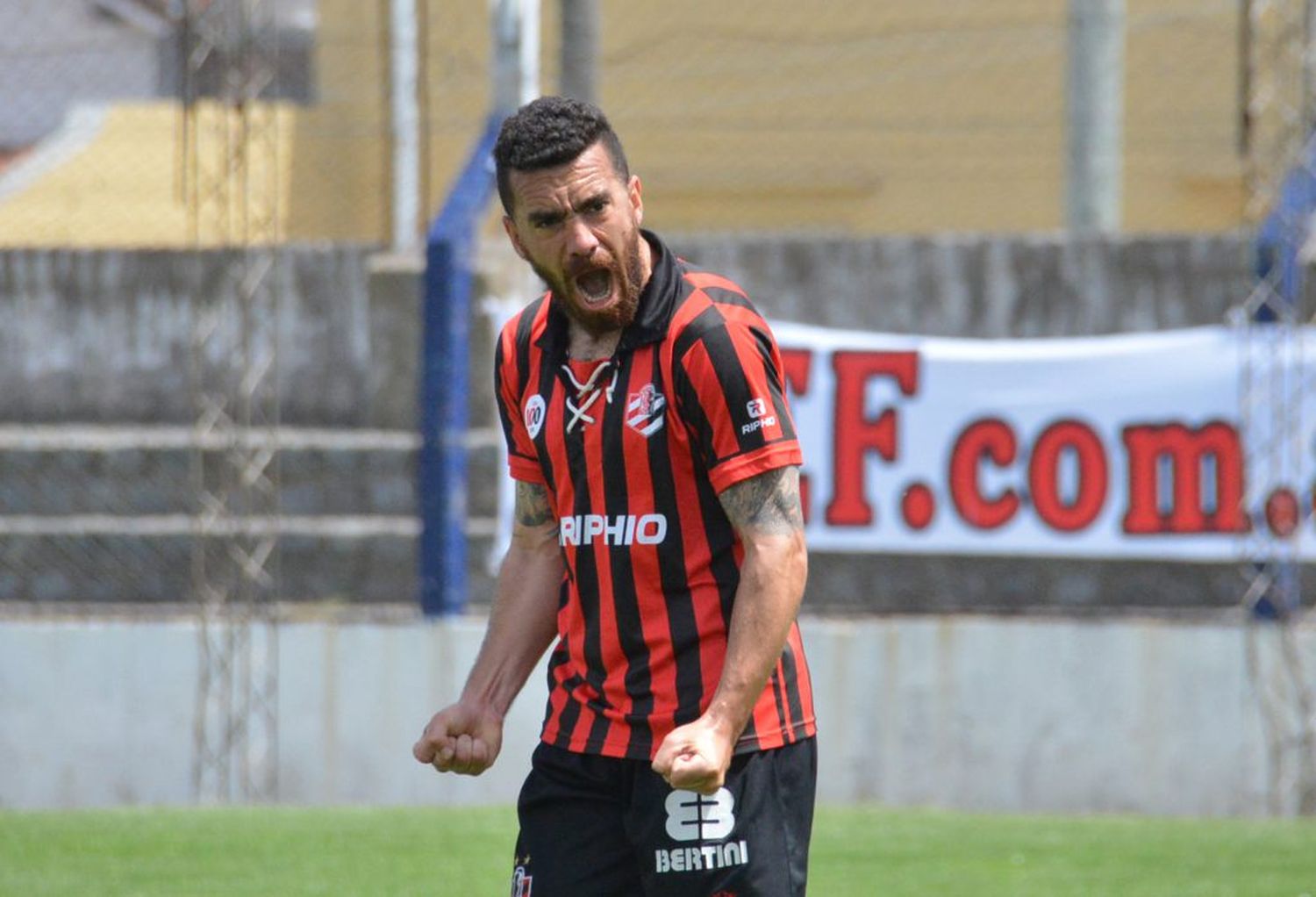 Trasante y su gol: “Podía ir al ángulo o a la calle”