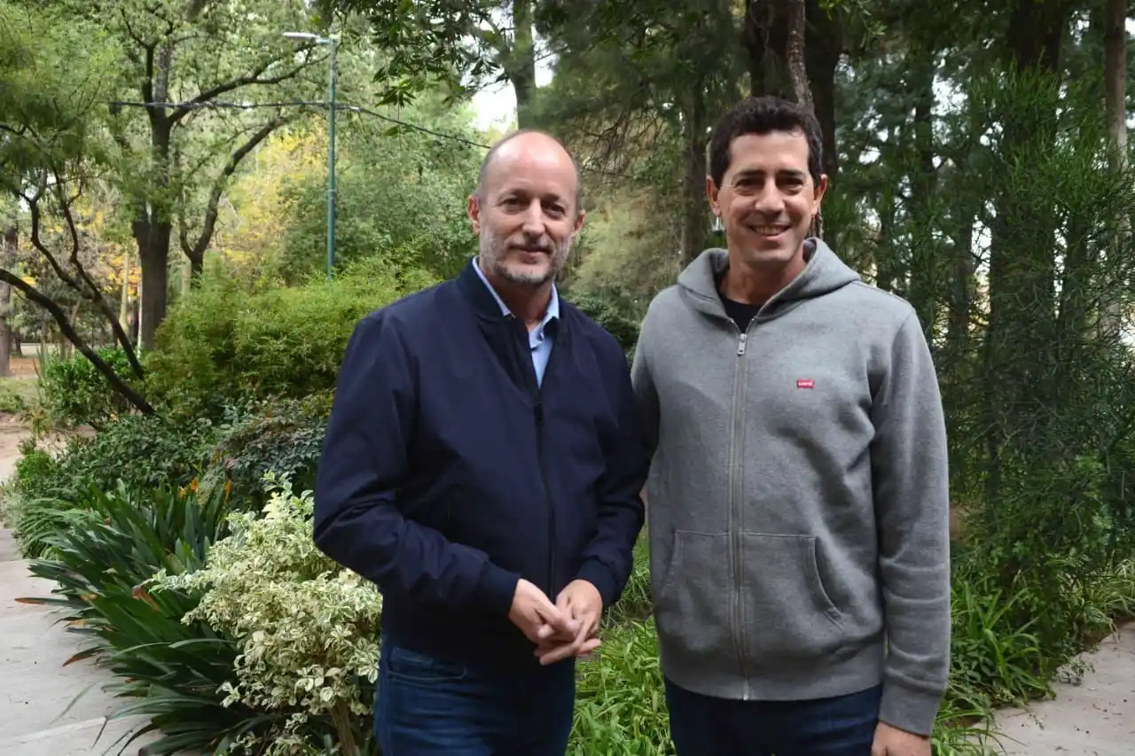 Insaurralde recibió a un presidenciable en Lomas de Zamora: Con quién estuvo