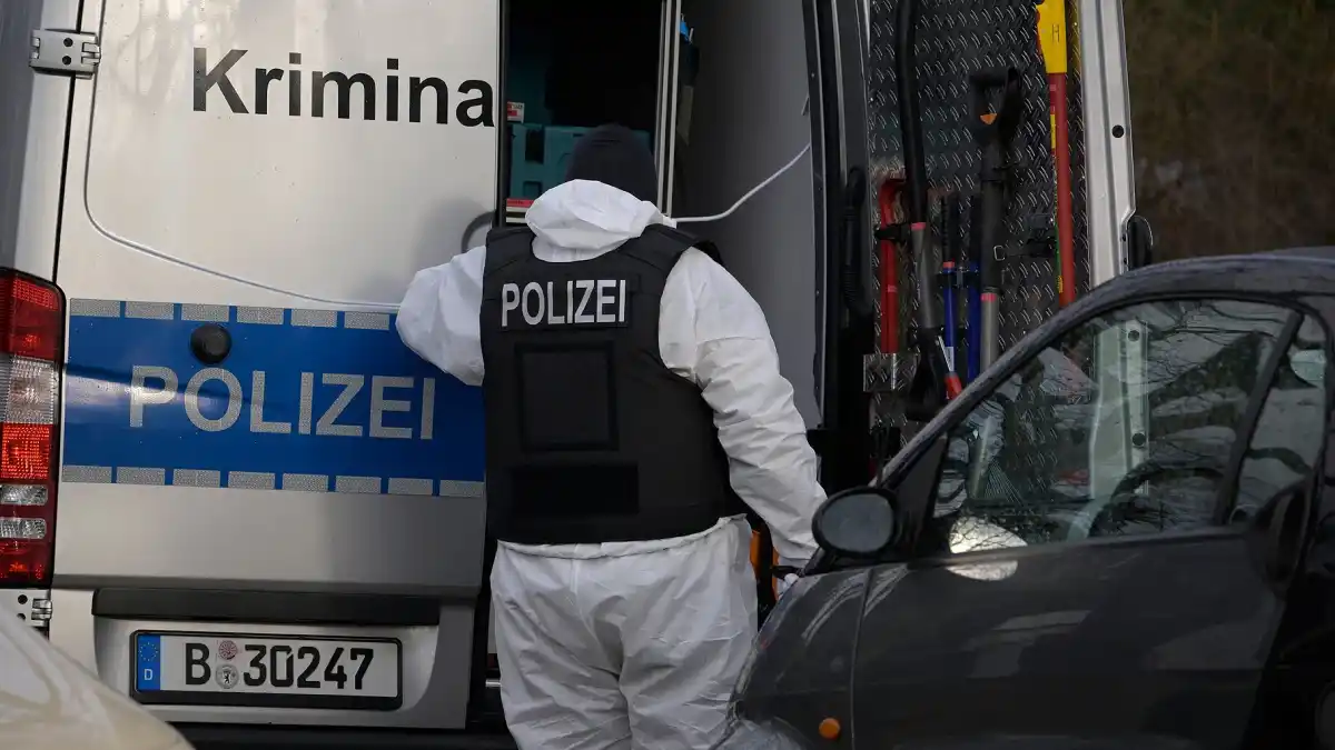 Fuerzas de seguridad de Alemania arrestaron a 25 personas en un vasto operativo contra un grupo de extrema derecha.