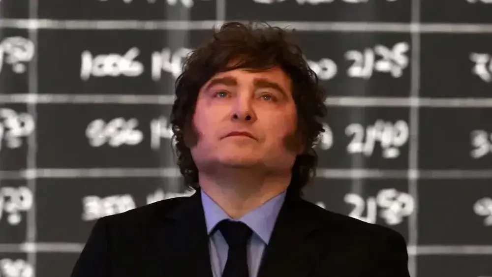 Javier Milei alcanzó el nivel más bajo de confianza