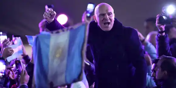 Espert apoyó la intervención del Gobierno en el dólar a días de las elecciones y alertó por un "Congreso destituyente"