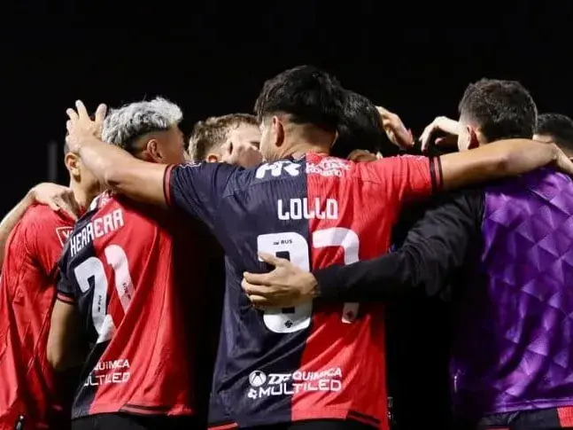 La Lepra recibe a las 21:15 al Decano tucumanao.Foto:@newells