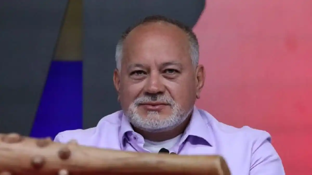 ¡»NI POR LAS BUENAS NI POR LAS MALAS»! Diosdado Cabello explica por  qué no soltarán el coroto