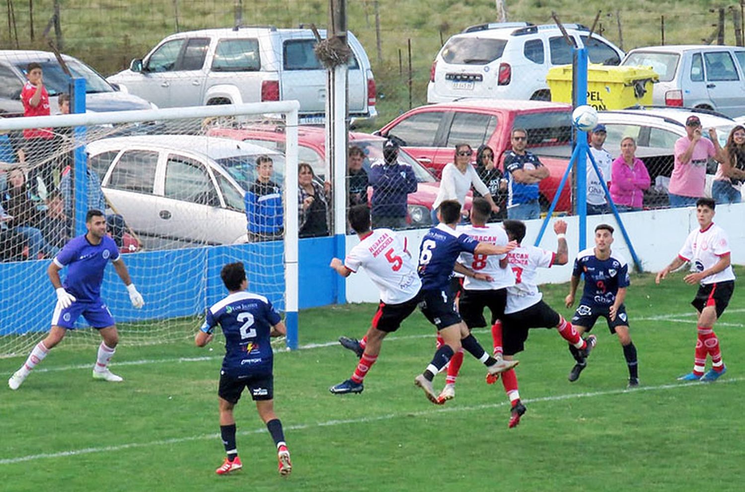 Independiente (SC) le ganó a Huracán y sigue con puntaje ideal