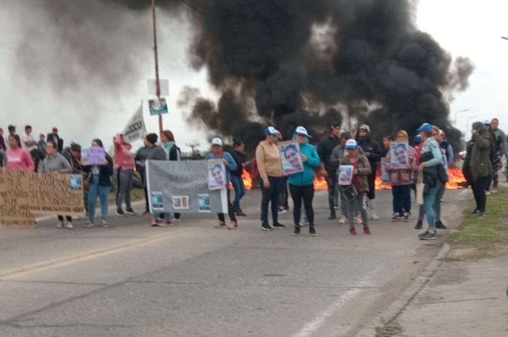 Corte total en el puente Carretero en reclamo de la aparición con vida de Mónica Aquino