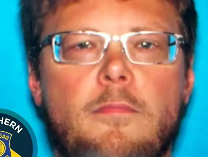 El presunto atacante fue identificado como Chad Hickman, de 39 años.
