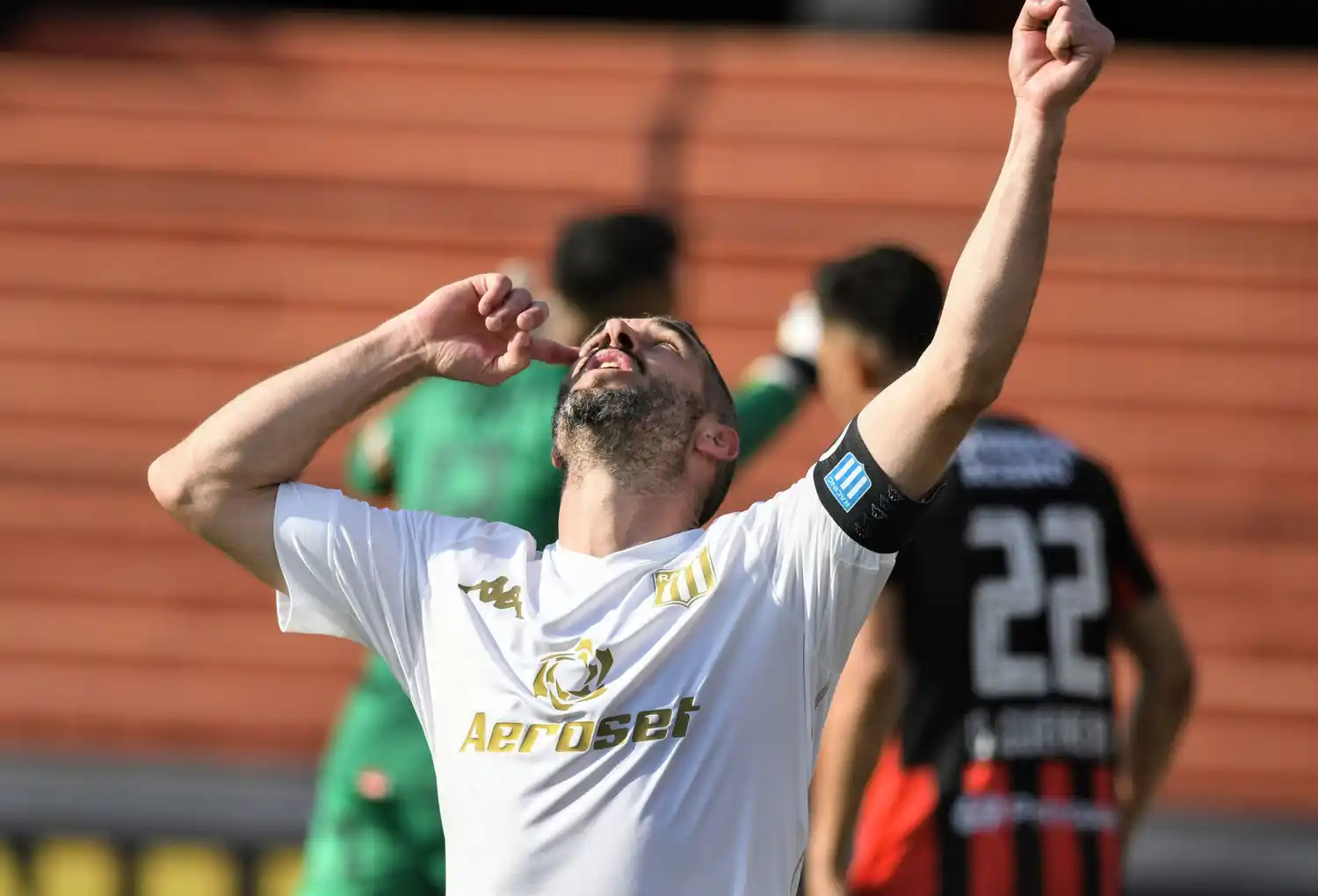 Lisandro López abrió la cuenta en Entre Ríos.