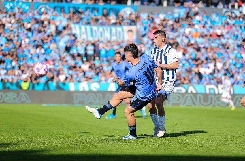 Belgrano y Talleres empataron 1-1 en un tenso clásico cordobés