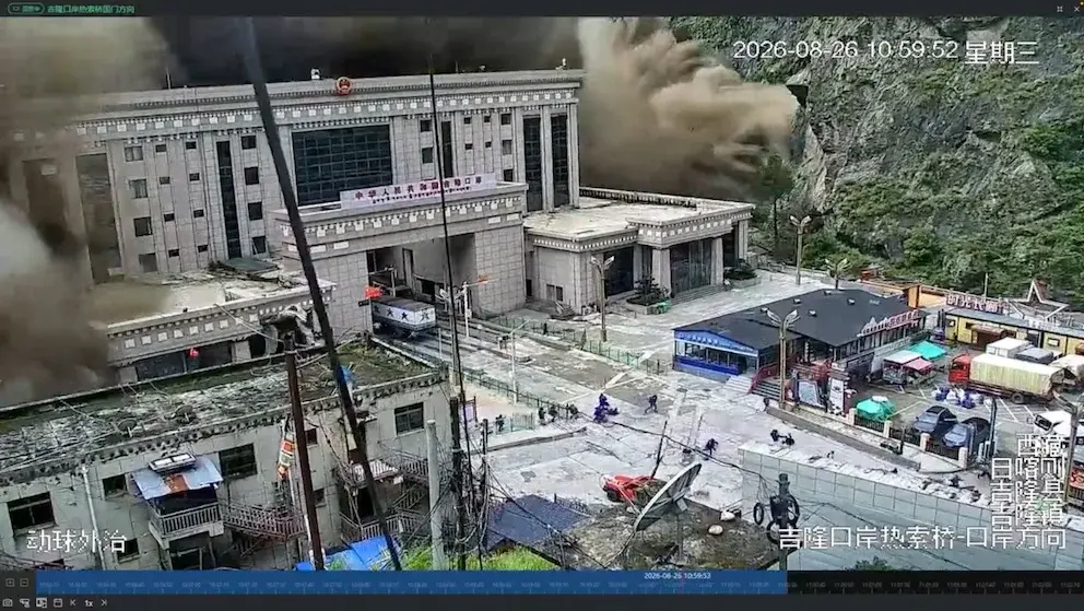 Devastadoras inundaciones en Nepal: más de 150 muertos y cientos de desaparecidos en la frontera con China
