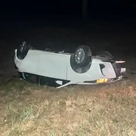 La policía acudió al lugar del accidente.