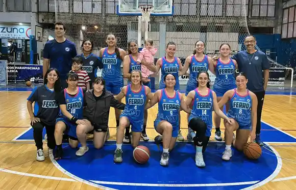 Ferrocarril ganó en suplementario y quedó a un paso del título en el Asociativo femenino