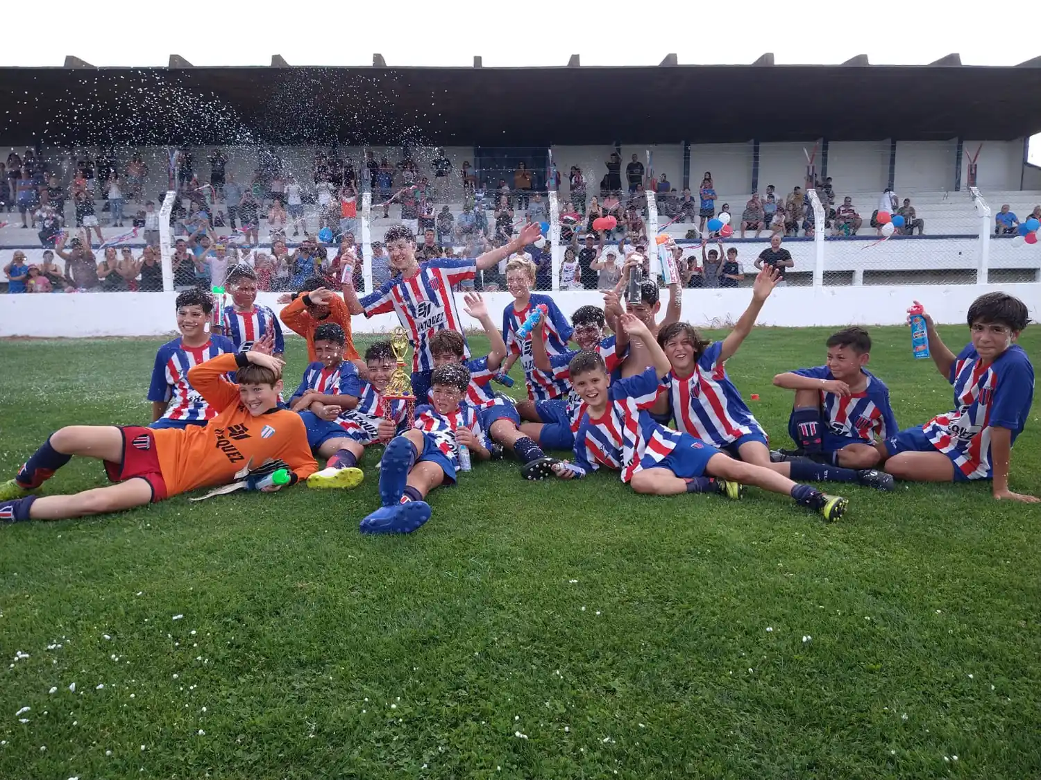 FOTO LIGA TANDILENSE DE FÚTBOL Ferro se consagró en Décima.
