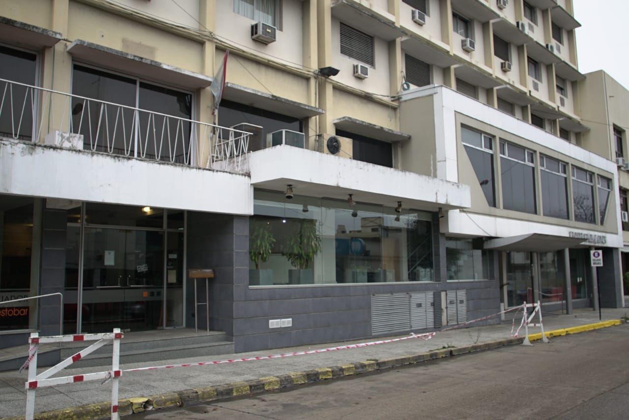 Hallaron a una persona sin vida en inmediaciones del ex Hotel Embajador