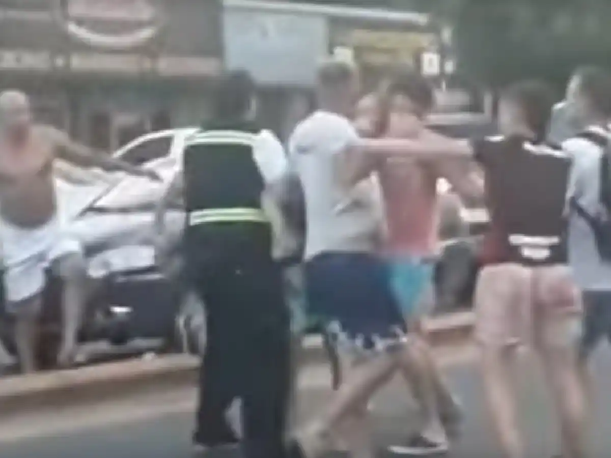 [Video] Villa Carlos Paz: batalla campal entre turistas