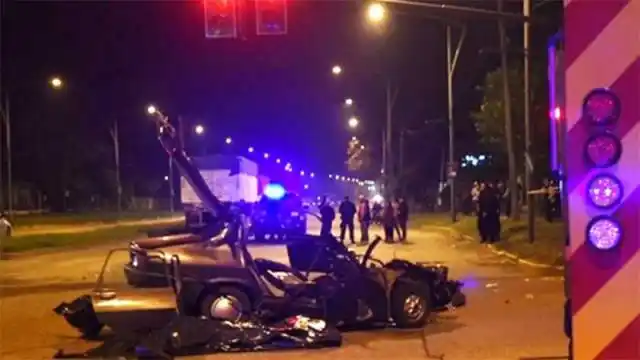 Un hombre y su pequeña hija murieron tras chocar contra el acoplado de un camión