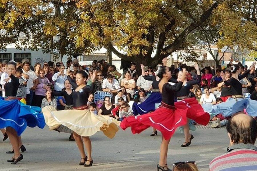 Martes de acto y festejo en la Plaza de la Bandera
