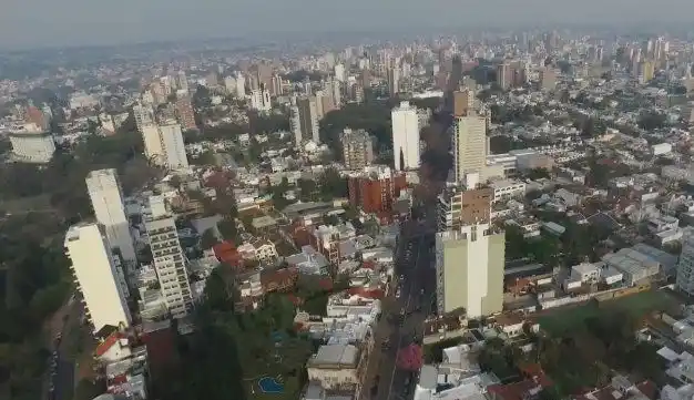 Extraños ruidos de explosiones llaman la atención en Paraná