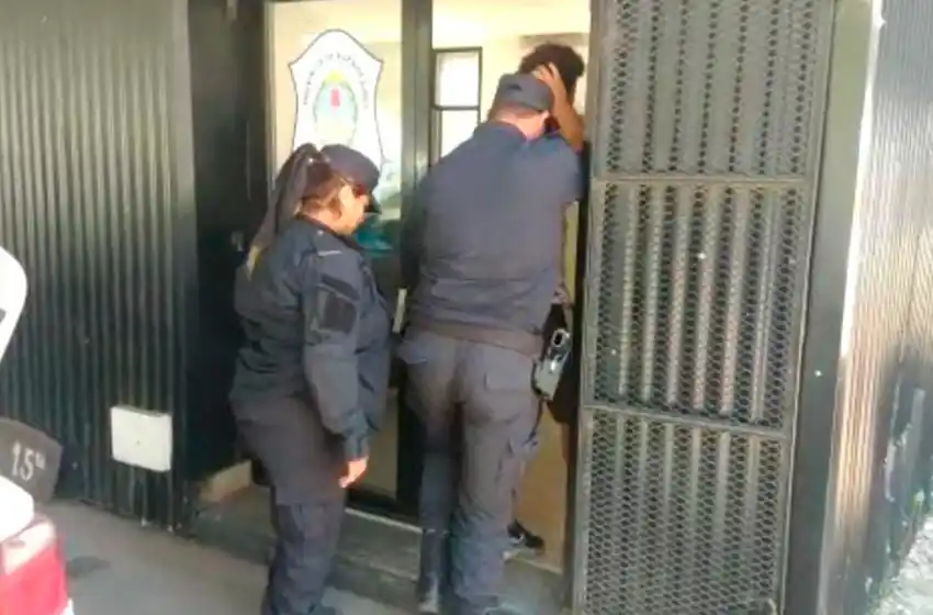 Atraparon a prófugo de la justicia por golpear a su ex pareja