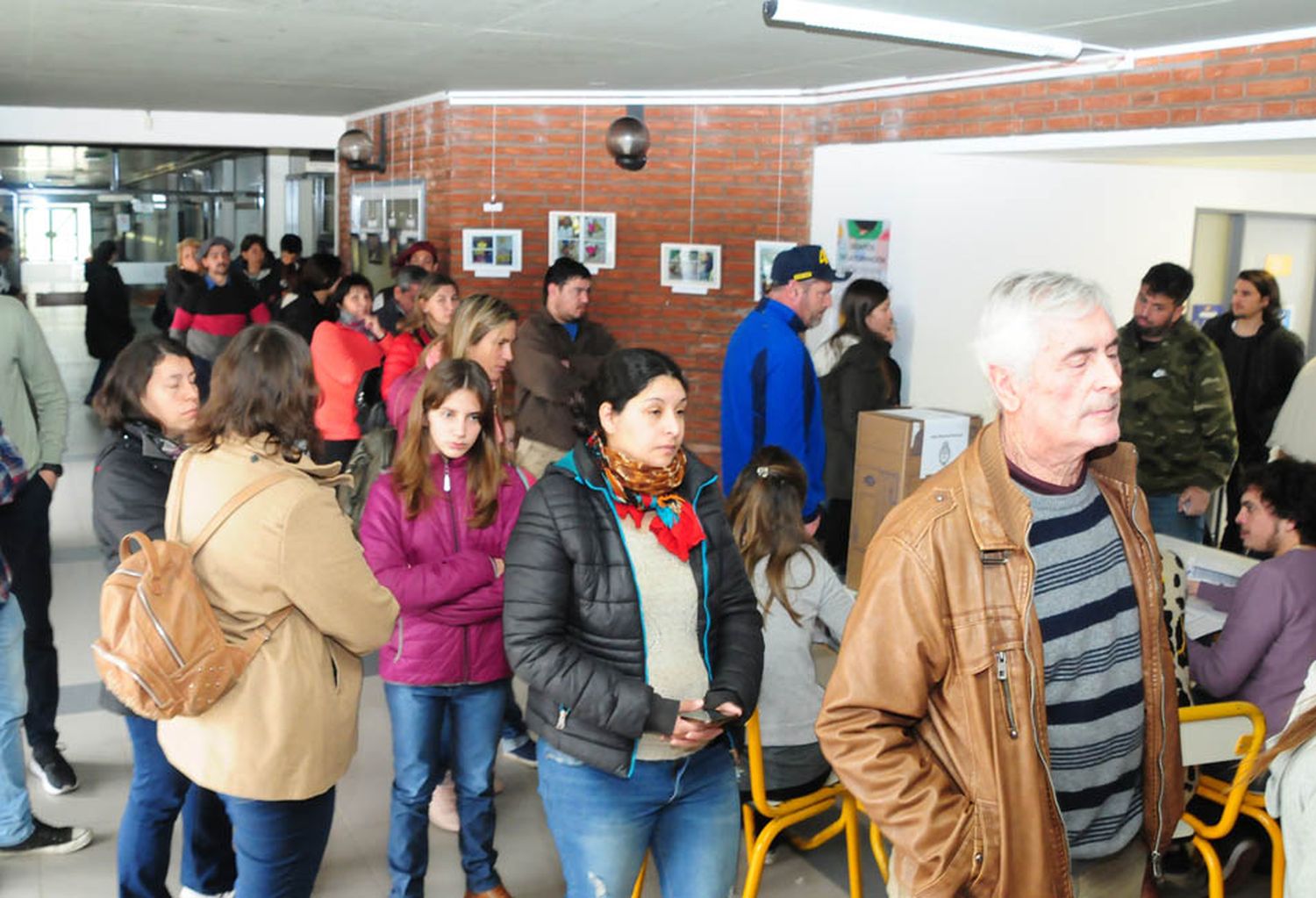 Fue a votar al Campus, tenía pedido de captura activo y lo aprehendieron